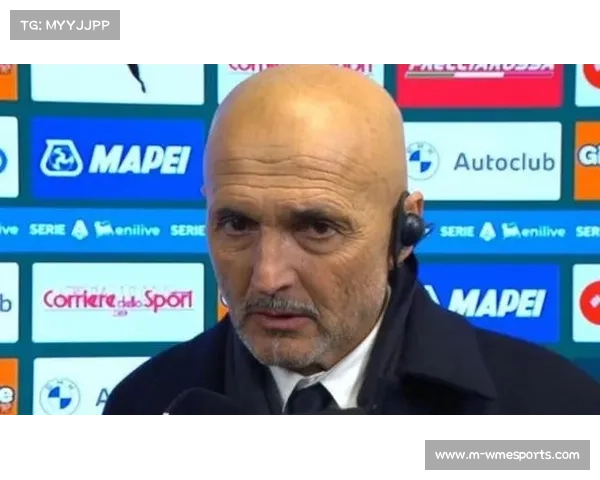 尤文更衣室中场斯帕莱蒂训话，戴维点头领会战术